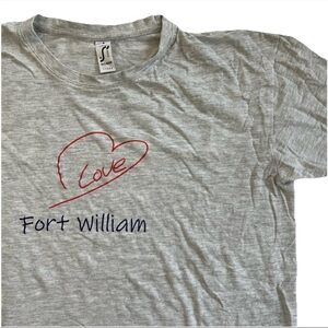 Fort William Scotland Souvenir Shirt Women’s M Travel Gift Scottish Highlands